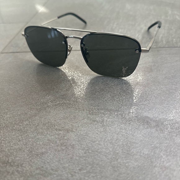 YSL Black Aviator Sunglasses - Picture 5 of 9